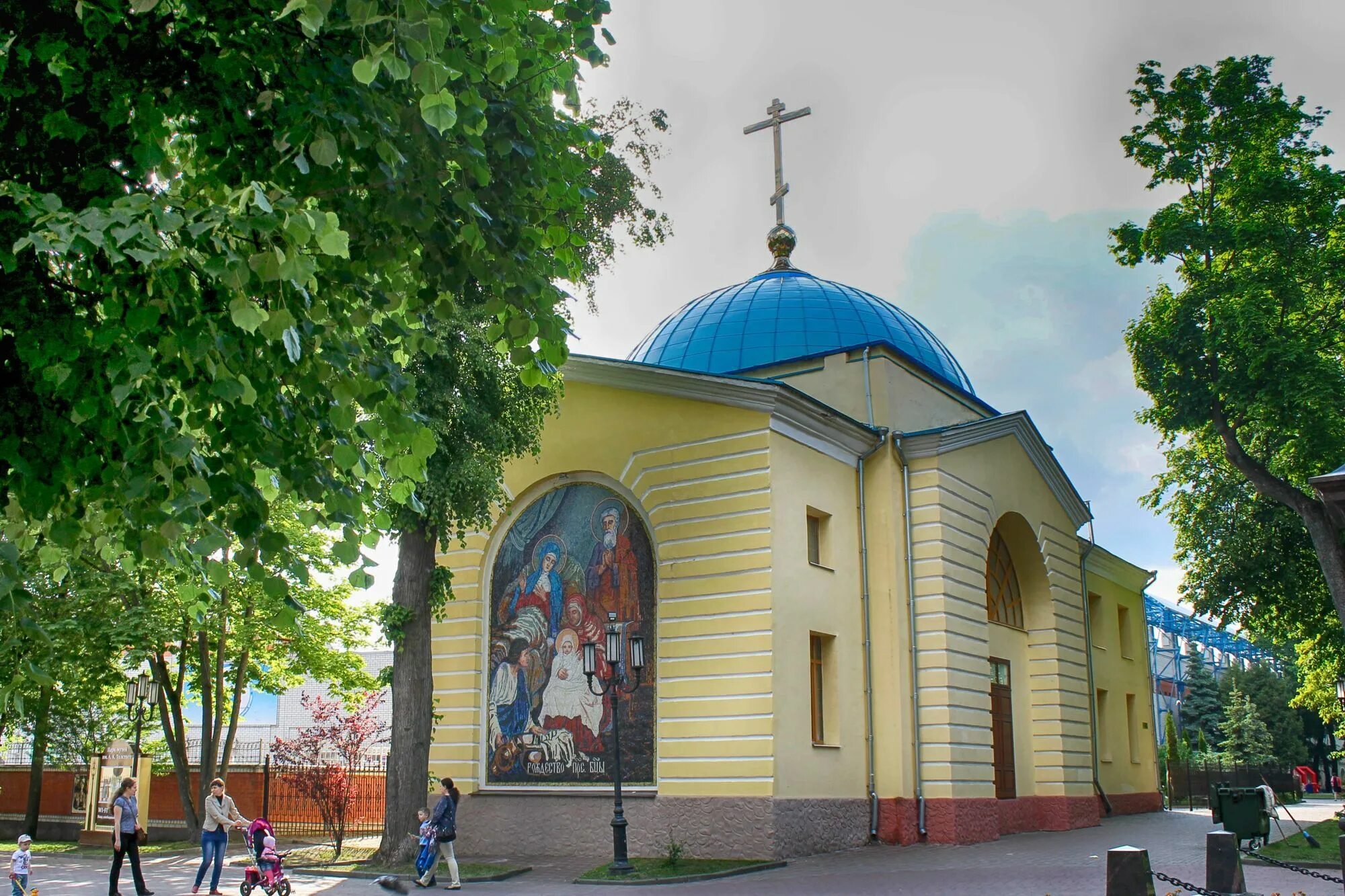 храм в честь покрова пресвятой богородицы (покровская церковь)брянск. петро-павловский женский епархиальный монастырь. рождество – богородицкая церковь,брянск. храм пресвятой богородицы брянск. архитектура храма рождества пресвятой богородицы в брянске.