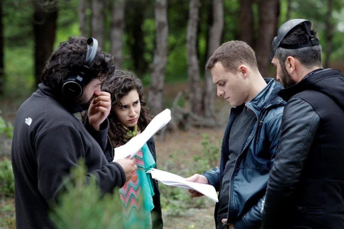 в ожидании солнца турецкий сериал керем и зейнеп. зейнеп и керем сериал. керем и гюнеш в ожидании солнца. зейнеп и керем турецкий сериал. турецкий сериал керем.