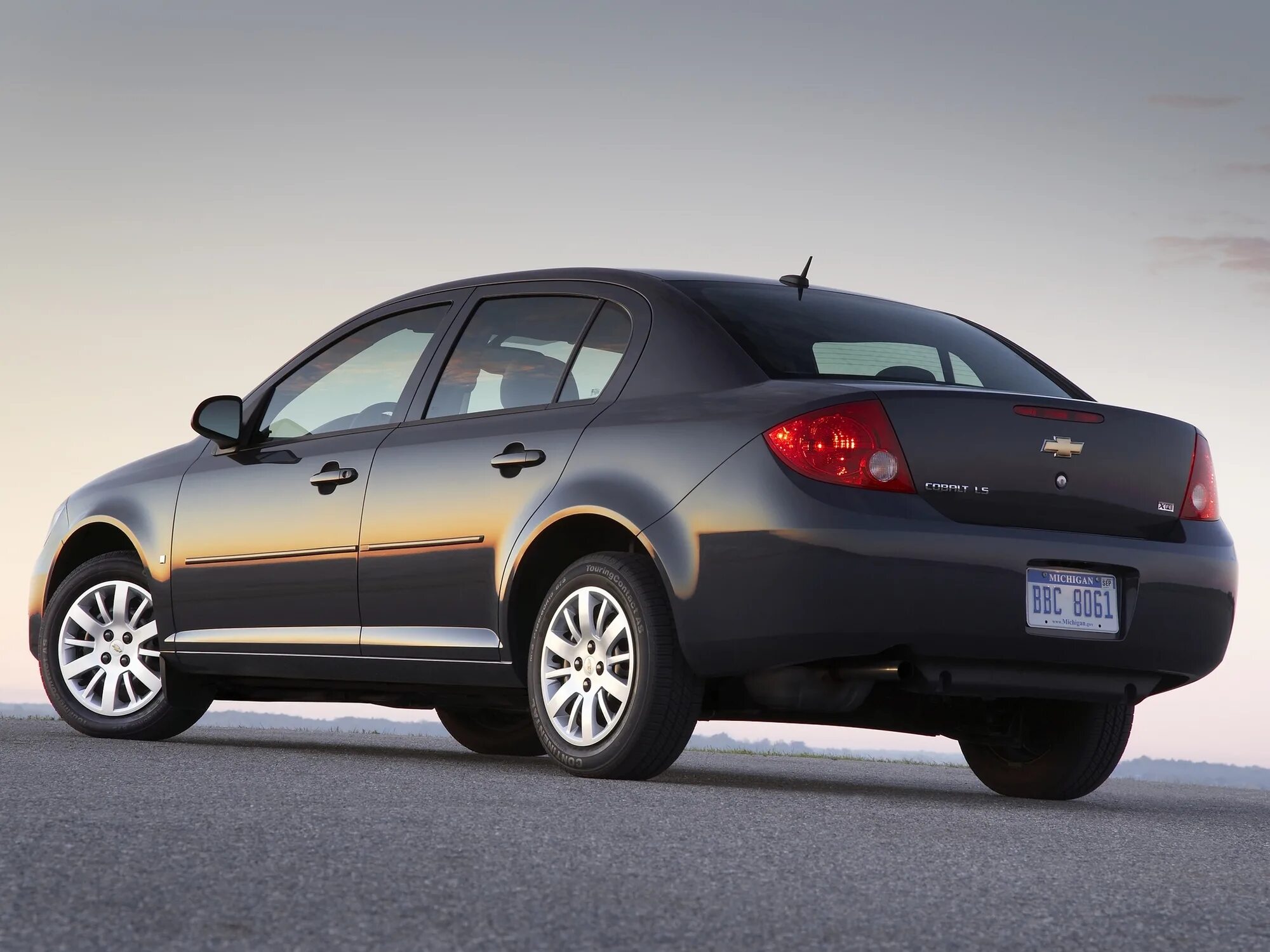 Chevrolet Cobalt 2004-2010. Chevrolet Cobalt 2004 седан. Chevrolet Cobalt 2010. Chevrolet Cobalt 2005.