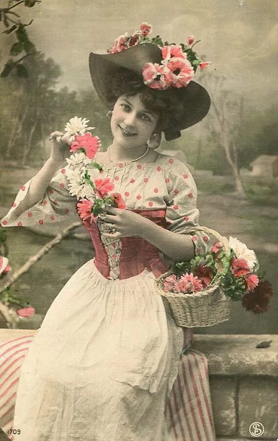 Видео винтажных женщин. Винтажные картинки. дамы на старинных фотографиях. женщина винтаж. винтажные дамы.