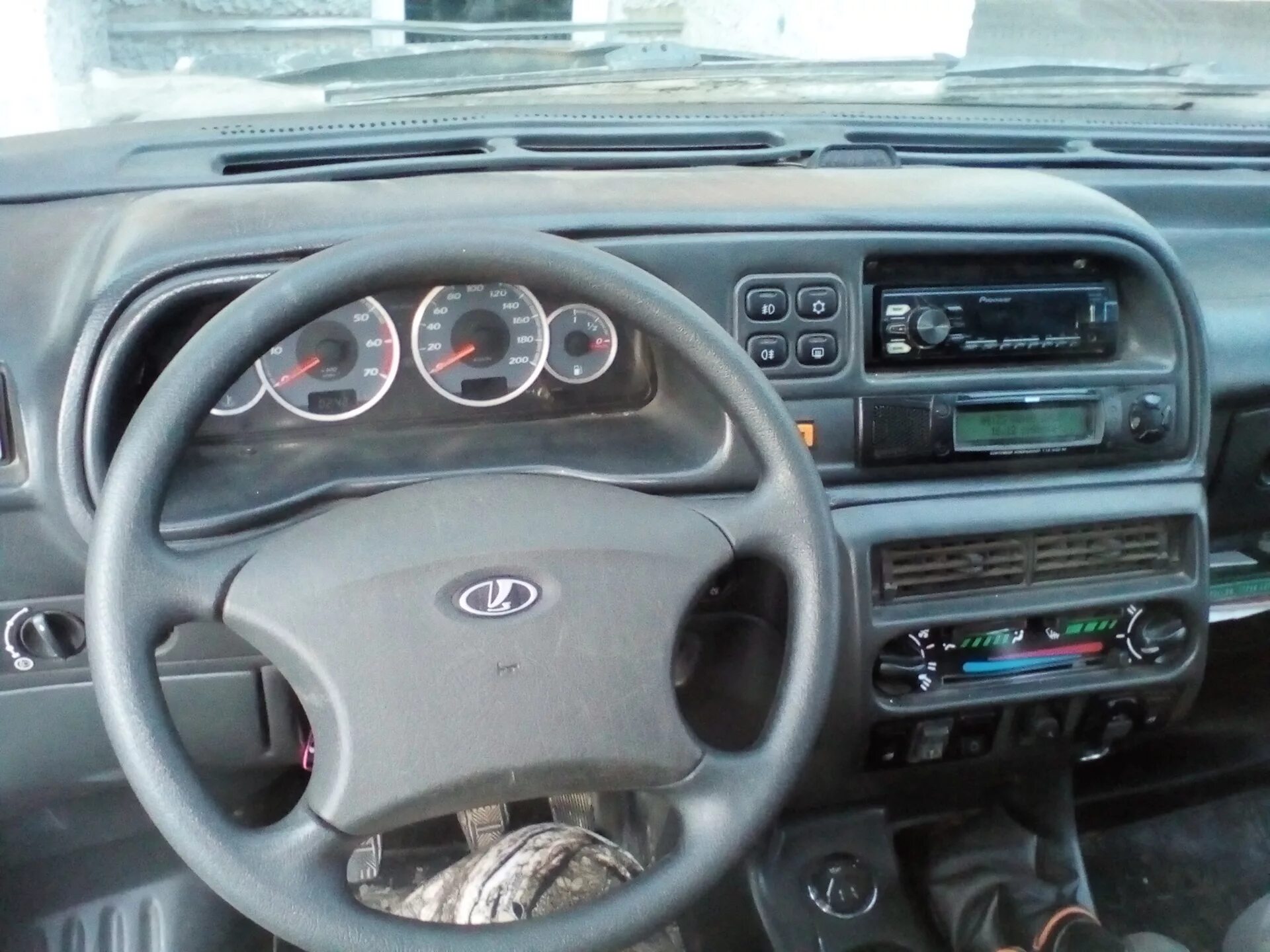 Ваз 2120 панель приборов. Ваз-2120 минивэн салон. Салон 2120. Ваз 2120 салон. Ваз 2120 торпеда.