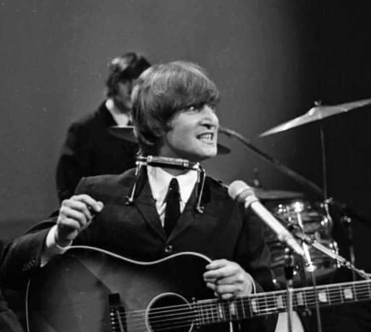 Альма коган и джон леннон. Джон уинстон леннон битлз. Джон леннон концерт. Paul mccartney 1968. Леннон и маккартни.