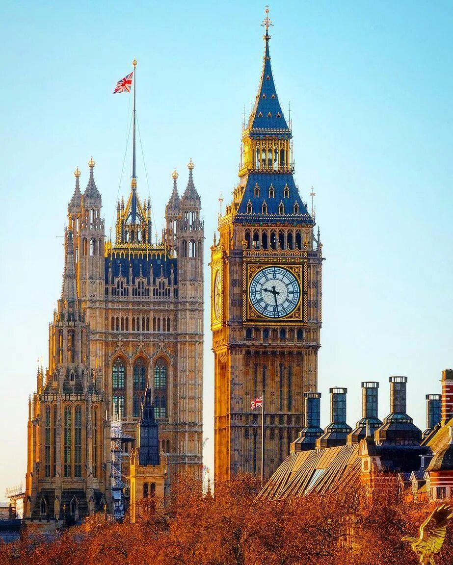 Башня Биг Бен в Лондоне. Часовая башня Биг Бен. Биг-Бен (башня Елизаветы). Часовая башня Вестминстерского дворца. Биг бен что это
