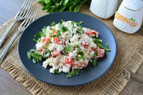 Салат с творогом и овощами