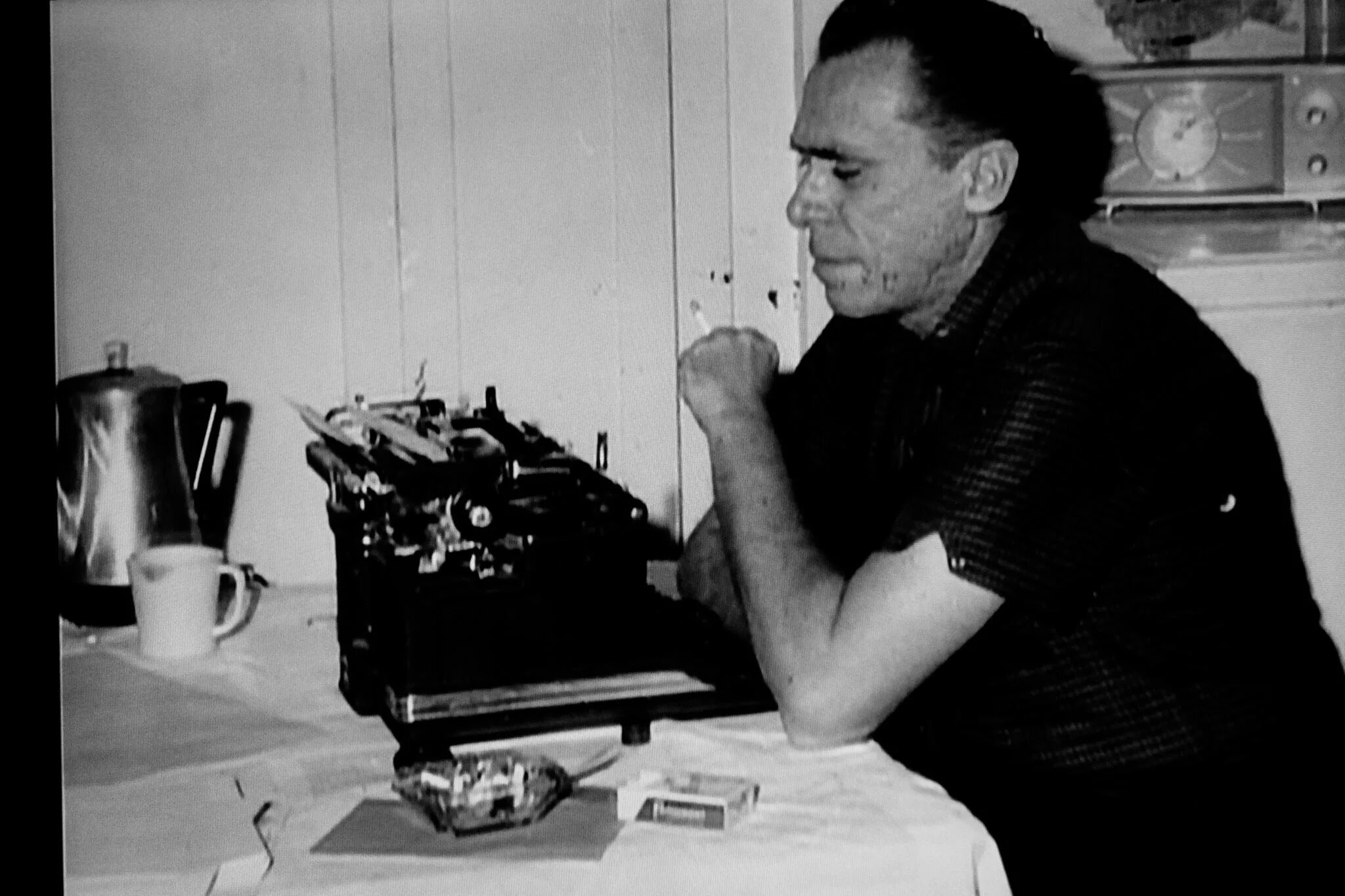Буковски стиль. Буковски стиль. Буковски стиль. Charles bukowski young. Буковски стиль.