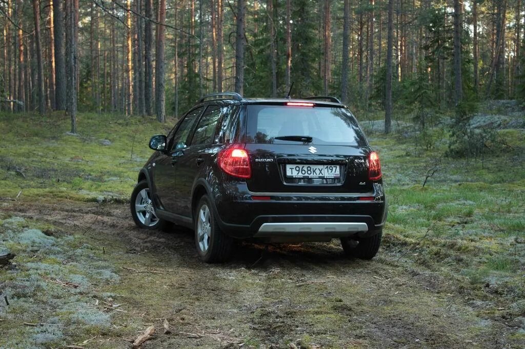 Разболтовка сузуки сх4. Сузуки 4 на 4. Suzuki sx4 трехдверный хэтчбек. Сузуки сх4 на больших колесах. Камера sx4 2009 Hatchback.