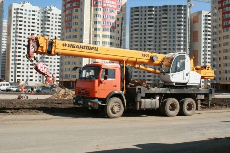 Аренда автокрана казань. Аренда автокрана казань. Автокран 25 21. Аренда автокрана казань. Кран 120 тонн тадано.