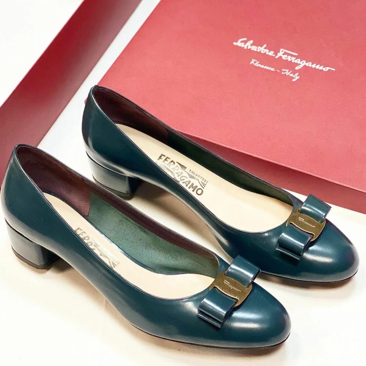Ferragamo unica. Туфли сальваторе феррагамо. Сальвадор феррагамо. Ferragamo unica. Феррагамо обувь мужская.