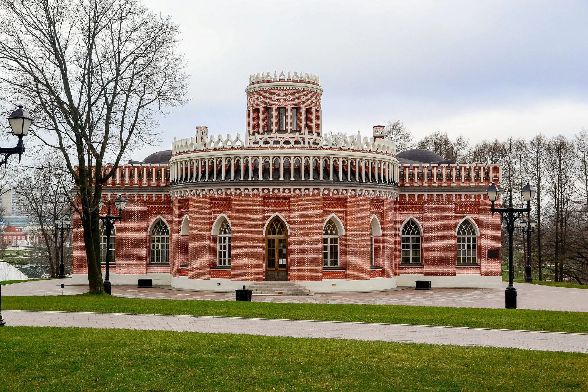 Км царицыно. Третий Кавалерский корпус Царицыно. Баженов Царицыно Кавалерский корпус. Кавалерийский корпус Царицыно. Царицыно 3 Кавалерский корпус Архитектор Баженов.