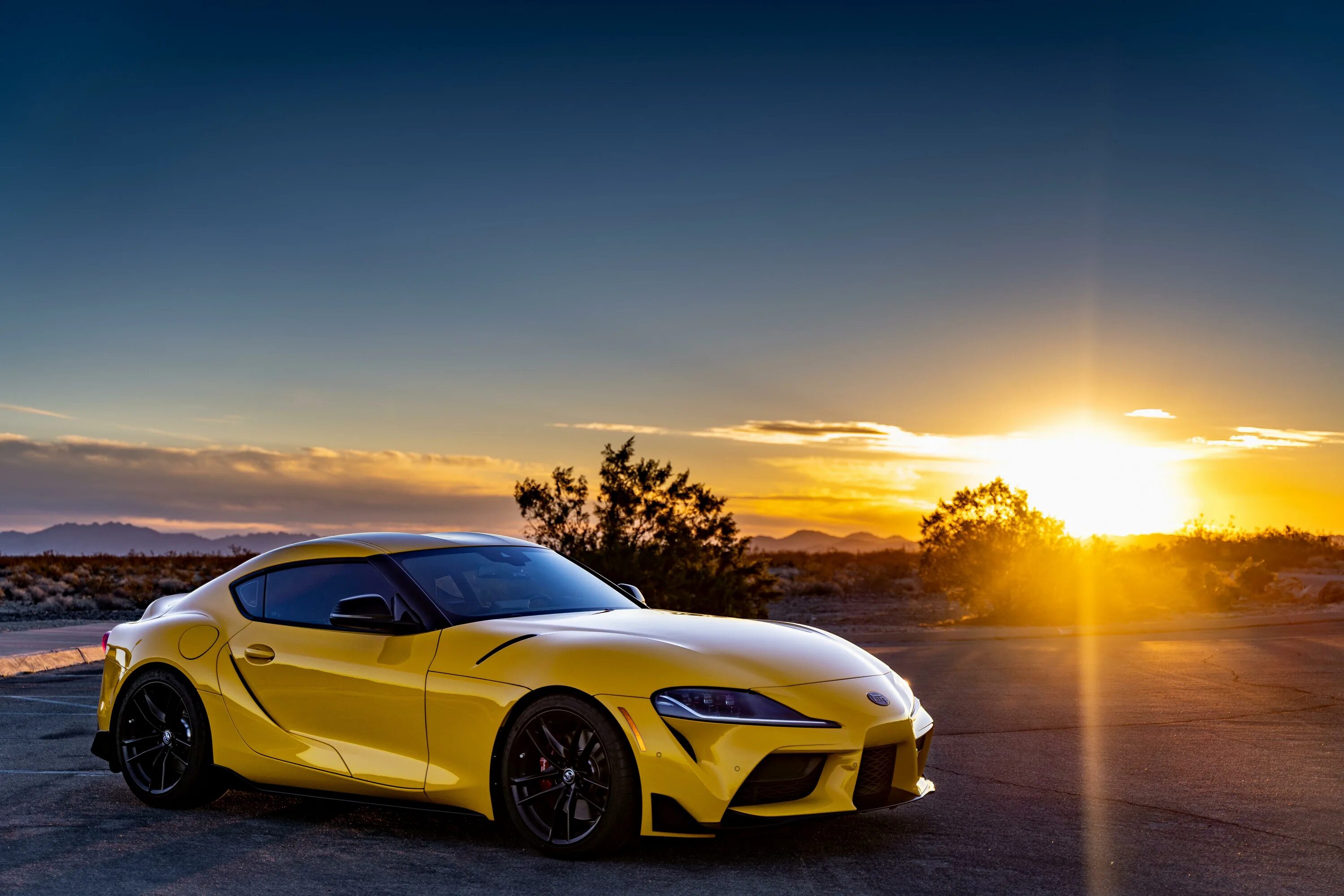 Включи желтую машину. Тойота Супра. Toyota Supra Yellow. Тойота Супра желтая. Toyota Supra 2022 Yellow.