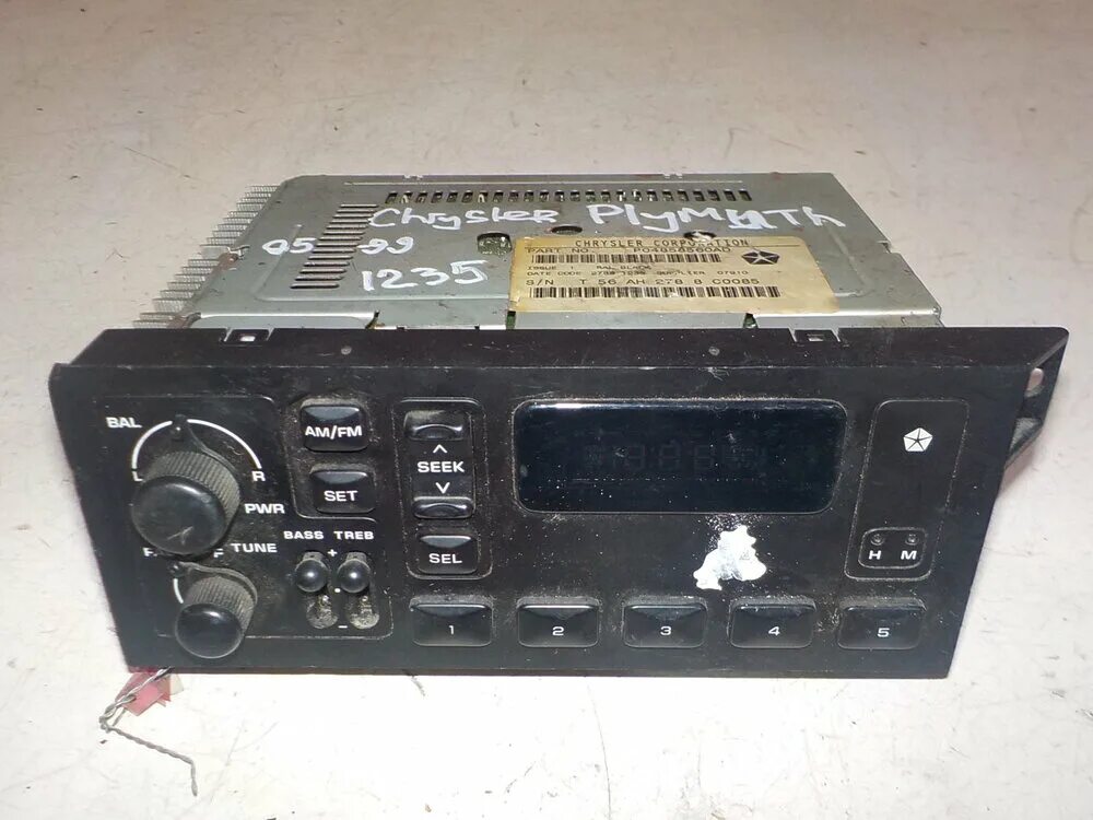 56038931ab. Додж караван магнитола с экраном. Додж караван 1998 штатная магнитола. Dodge caravan магнитола. Магнитола вояджер 4.