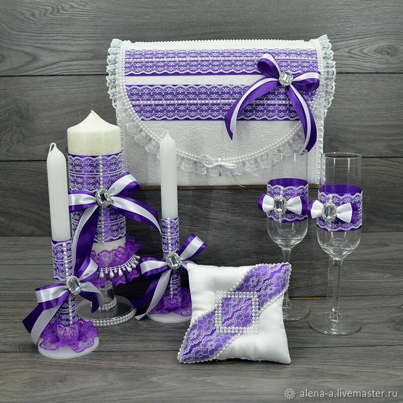 Свадебный набор фиолетовый. Свадебные аксессуары 94. Свадебный набор аксессуаров в сиреневом цвете. Набор ноктюрн подарочный. Страз круглая пластик.