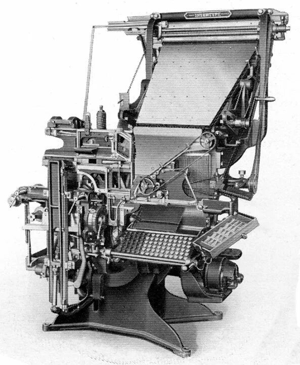Линотип. Строкоотливная наборная машина линотип. линотип маргентайлера. linotype машина для печати в типографии. строчка с линотипа.