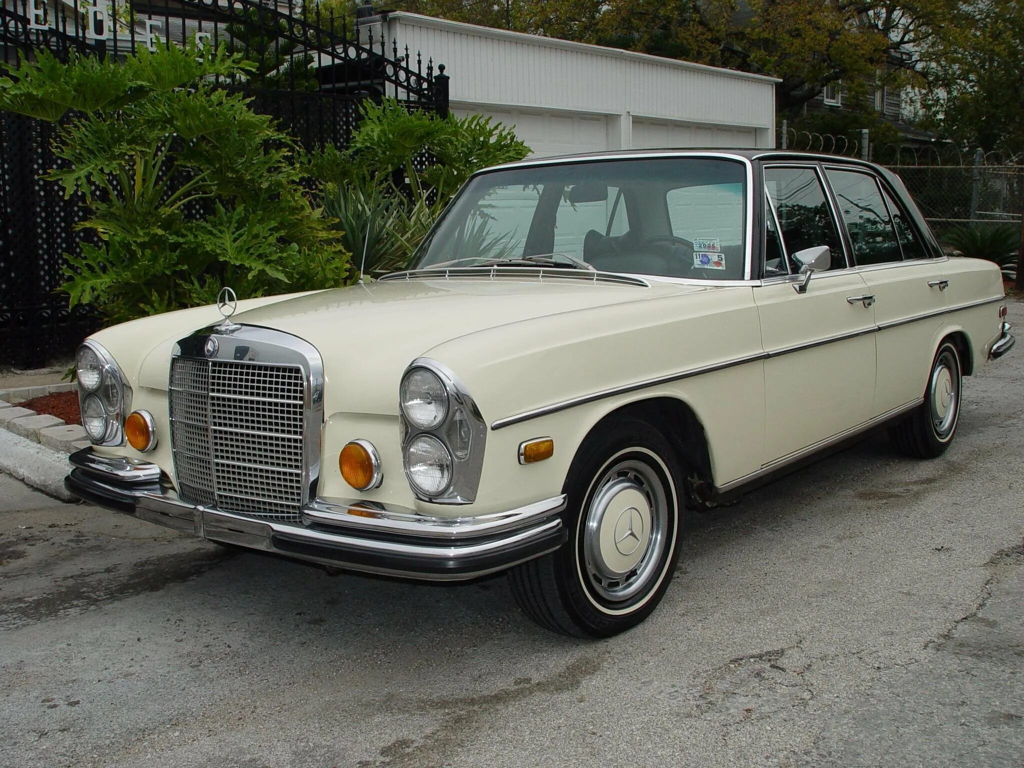 Benz 280. Mercedes benz 280. мерседес 280 se. 1971 mercedes-benz 280se. мерседес 280se 1971.