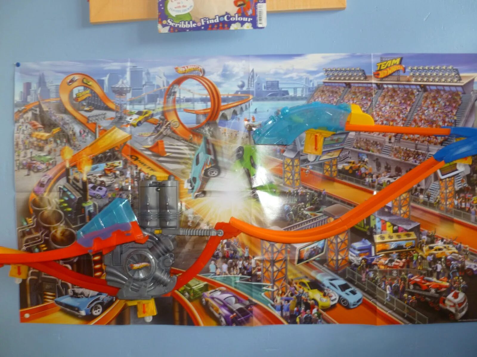 Покажи hot wheels city. Хот вилс город сити. Трек hot wheels city ultimate gator car wash ftb67. Mattel hot wheels ftb69 хот вилс сити невообразимый гараж. Мега ультимейт гараж хот вилс.