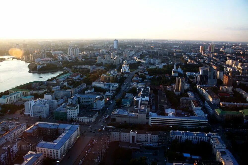 Взгляд екатеринбург. Оренбург свысока. Оренбург вид свысока. Пермь свысока. Екатеринбург с высока город свысока.