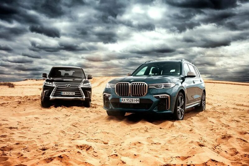 Тест драйв х7. БМВ Икс 7. BMW x7 vs Lexus LX. Лексус LX 570 vs BMW x7. BMW x7 Rolls Royce.