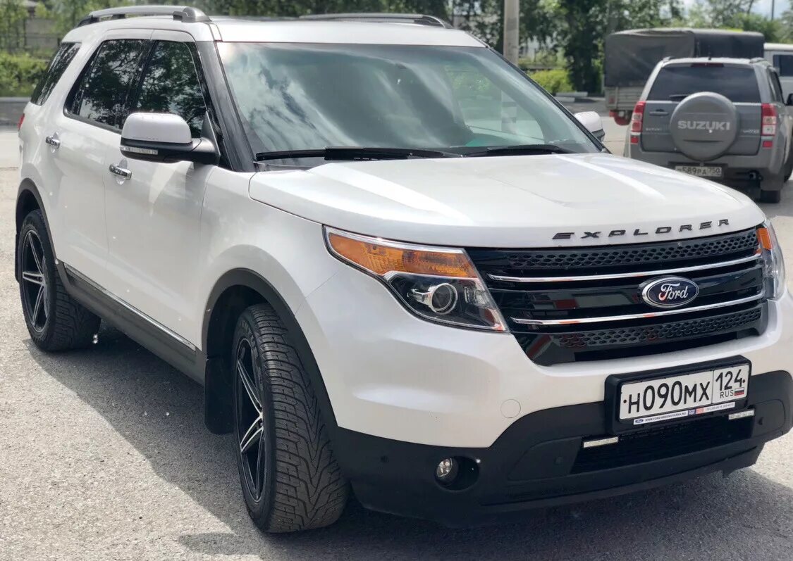 Эксплорер с пробегом на авито. Ford explorer 5. форд эксплорер белый. форд эксплорер с решеткой форд.