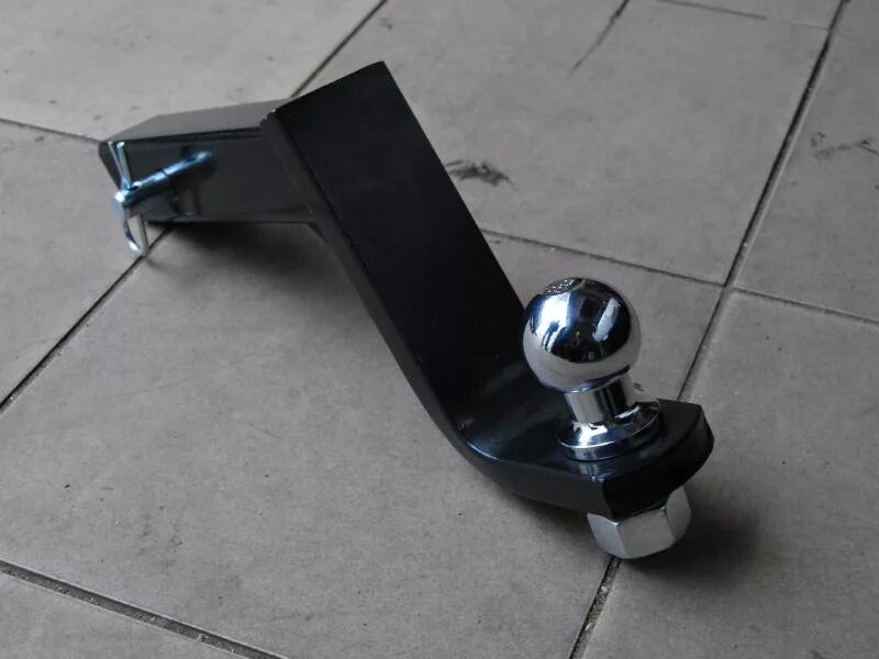 Американский фаркоп. Кронштейн фаркопа уаз патриот под квадрат. Кронштейн фаркопа под квадрат 50х50. Крюк фаркоп гранта фл. Фаркоп под квадрат туарег 2008.