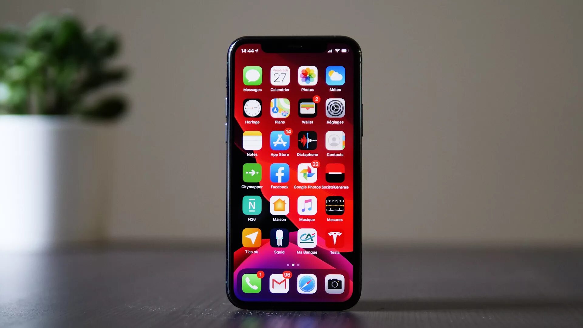 Модели iphone 13 pro. Iphone 13. Iphone 13 Pro. Айфон иос 13. Iphone 13 iphone 13.