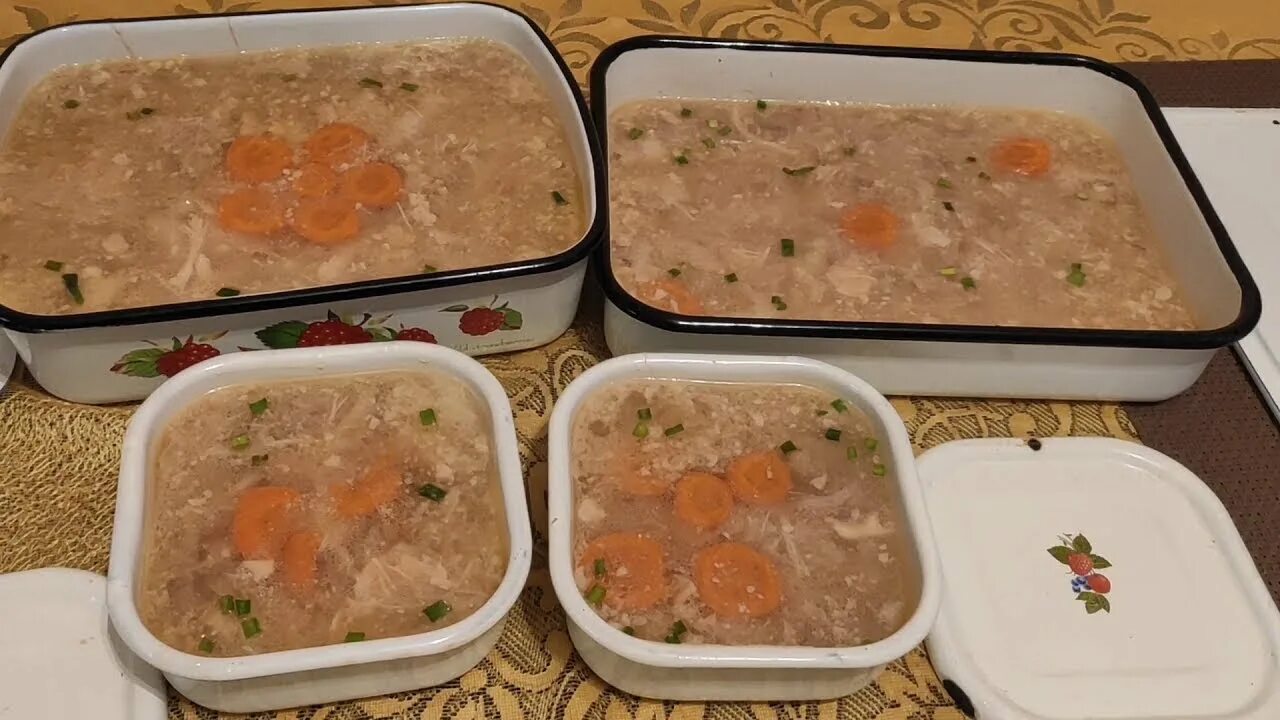 Как правильно варить холодец прозрачный. Продукты для холодца. праздник русский холодец. студень еда из супермаркета.