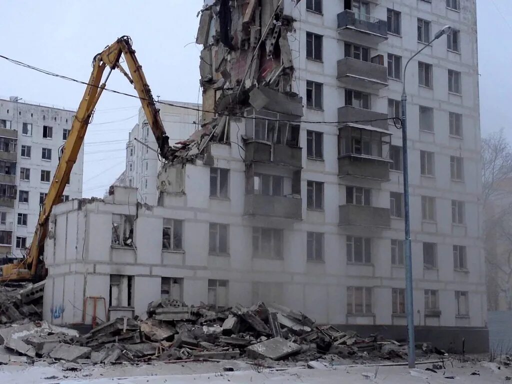 Снос. Реновации жилищного фонда волгоград. Аварийные многоэтажки. В москве сносят хрущевки. Ii-18/9 снос.