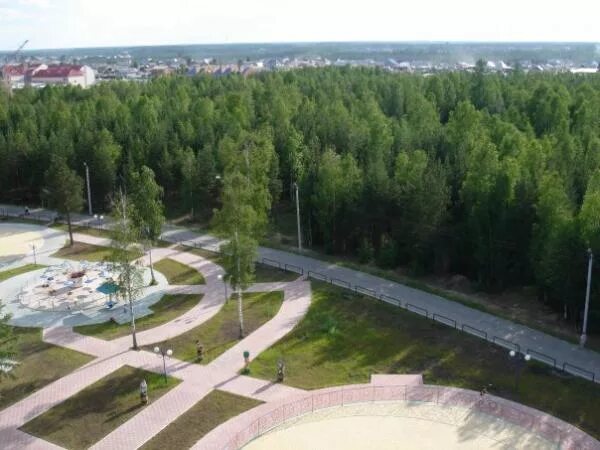 Город советский парк. Парк Советский ХМАО. Город Советский ХМАО парк. Сквер г.Советский ХМАО. Югорск городской парк.