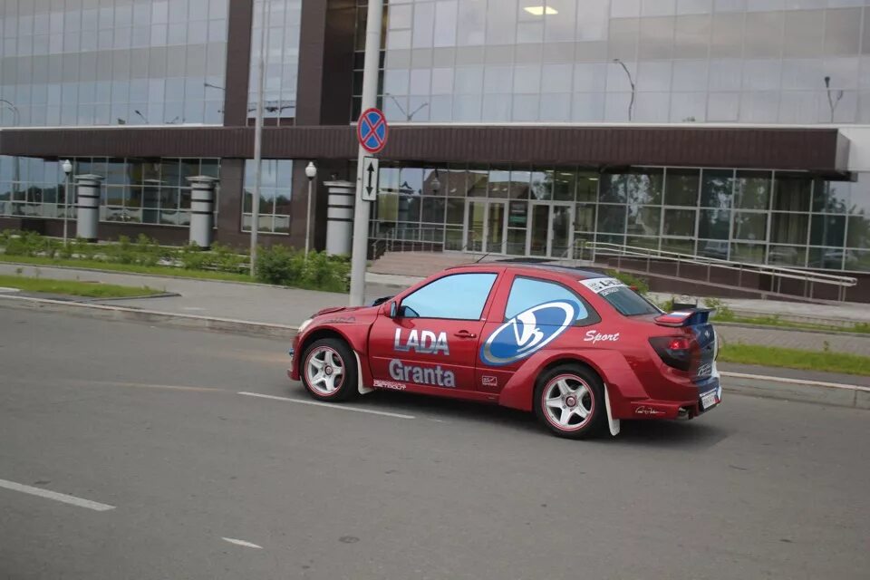 Lada Гранта 1.6 бензиновый 2013 "купе не бывает" на DRIVE2