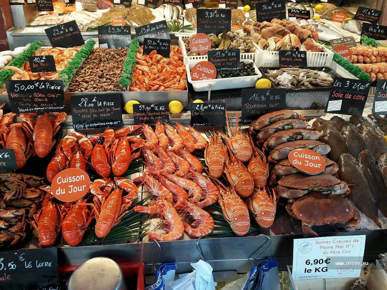 Где рыбный рынок на волне. Довиль рыбный рынок. Рынок Трувиль. Трувиль рыбный рынок. Довиль Франция рыбный рынок.