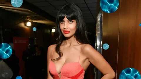 Jameela Jamil on Her Swimsuit Shopping Tips.