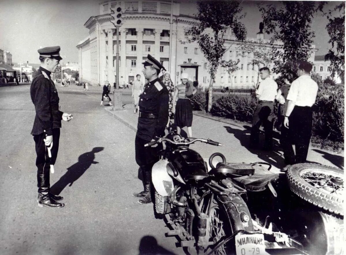 Советском милиция в годы. ГАИ СССР 1936. ОРУД ГАИ СССР. Советский милиционер. Инспектор ГАИ 1936.