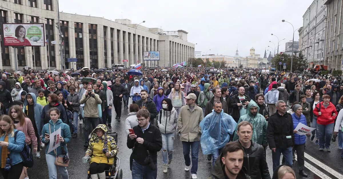 Митинг проспект. Протесты в Москве 2019 Сахарова. Митинг на проспекте Академика Сахарова. Митинг на проспекте Сахарова 2019. Митинг в Москве.