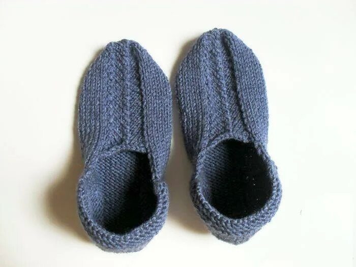 Следки вероники лазуты. Мужские тапочки следки спицами. Елена шатохина следки носки. Мужские следки тапочки2простос. Мужские следки спицами.