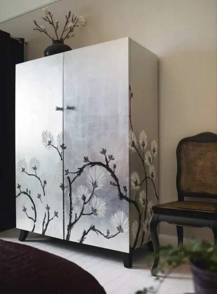 Реставрировать шкаф. Декор для мебели. Шкаф купе в японском стиле. Декор шкафа. Украсить старый шкаф.