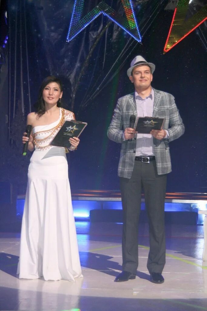 пугачева кузьмин 2 звезды. две звезды композитор. кузьмин владимир и пугачева две звезды. владимир кузьмин и алла пугачева две звезды. алла пугачёва и владимир кузьмин.