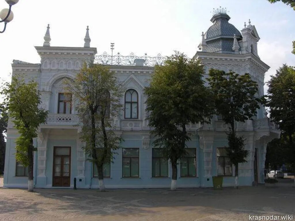 Красная 13 краснодар. Краснодар красная улица 31 краснодарский краевой театр кукол. Краснодар ул красная 13. Краснодар ул красная 76. Чфк застройщик краснодар.