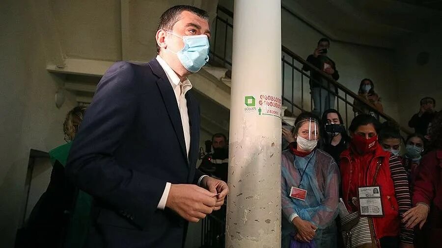 протесты в грузии 2021. отставка премьера грузии. отставка премьера грузии. лгбт парад в грузии. грузин первый канал.