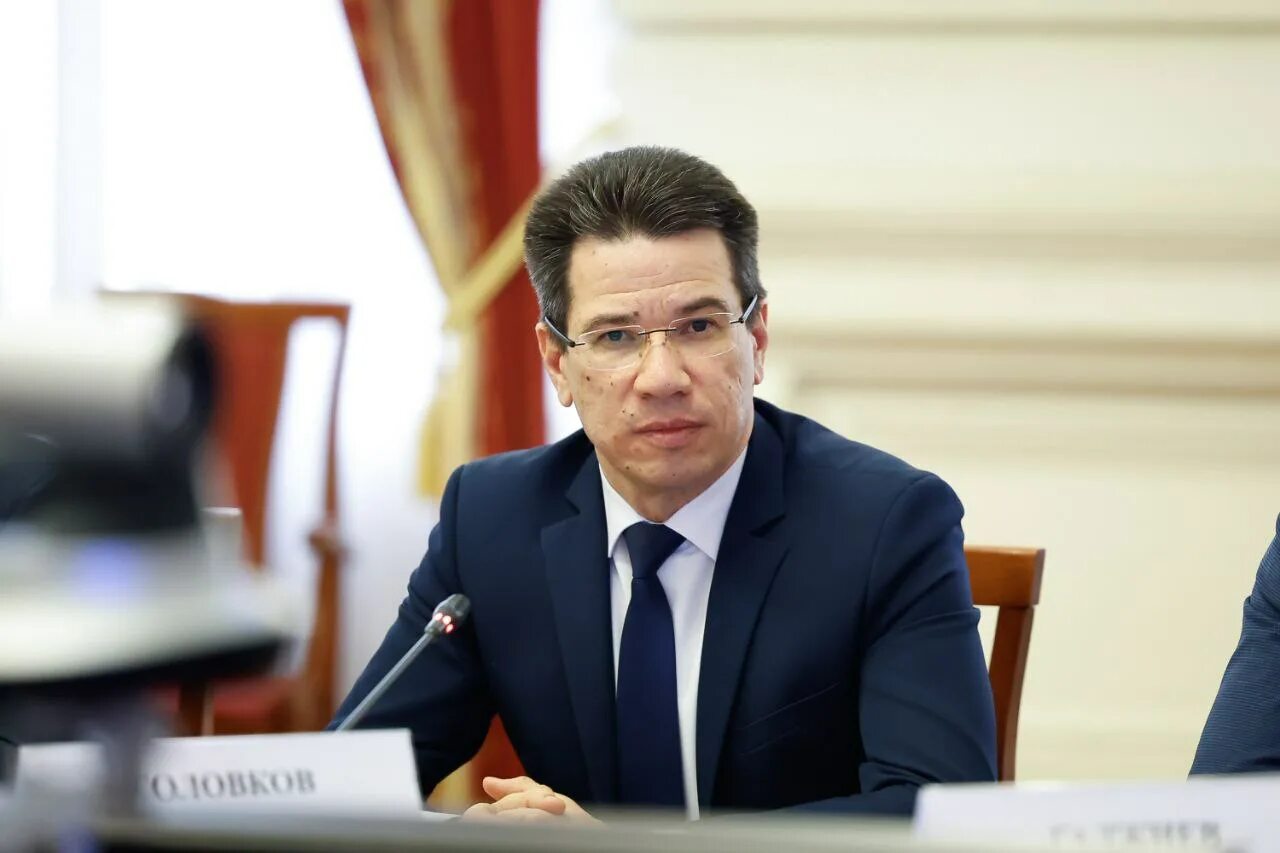 Александр старовойтов из лдпр. Депутат старовойтов 13 школа. Старовойтов депутат и его жена. Силуанов глеб антонович. Министр закон.