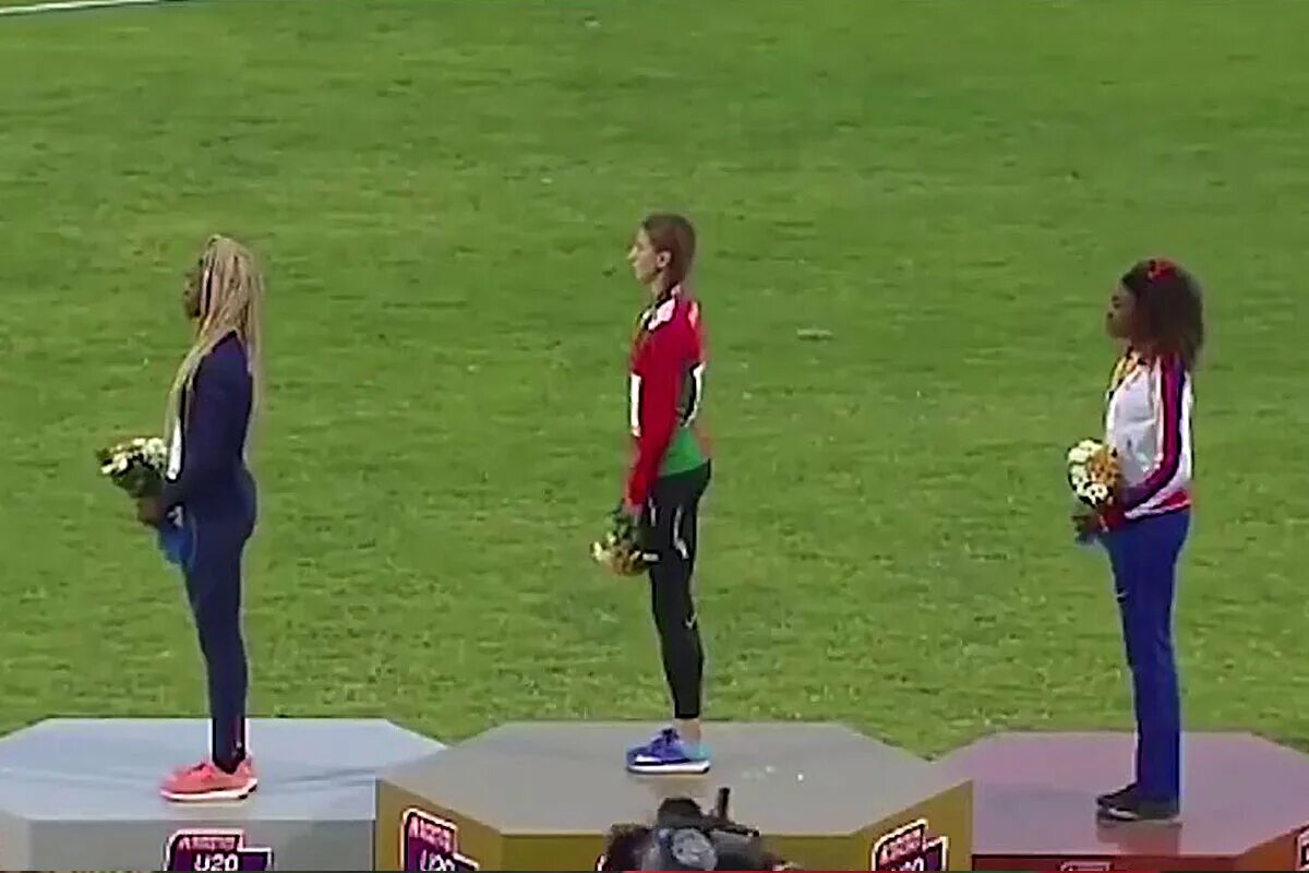 Белорусская спортсменка ушла с пьедестала из за ошибки с гимном. Белорусская спортсменка ушла с пьедестала. Белорусская спортсменка ушла с пьедестала из за ошибки с гимном. Белорусская ушла с награждения. Белорусская спортсменка ушла с пьедестала из за ошибки с гимном.