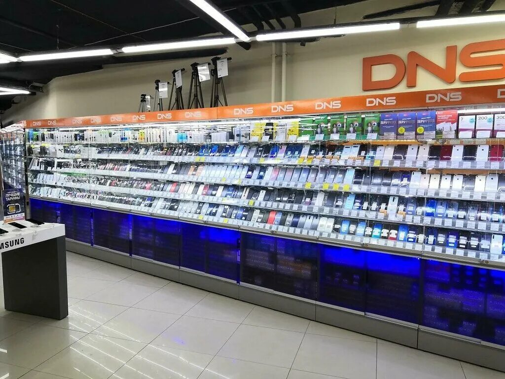 Dns shop 2. ДНС. Магазин ДНС. Каталоги магазинов электроники. Магазин электроники ДНС Новосибирск.