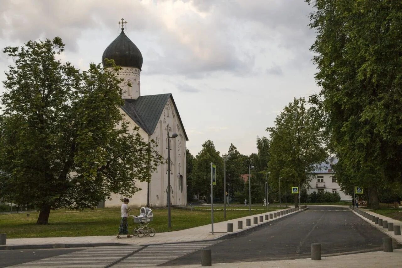 Городская среда великий новгород. Ильина Великий Новгород. Улица Ильина Великий Новгород реконструкция. Ул Ильина Великий Новгород. Улица Ильина в Великом Новгороде.