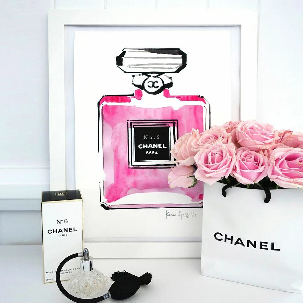 Коко Шанель косметика. Духи Шанель 5. Шанель Роуз духи. Chanel Parfum Pink.