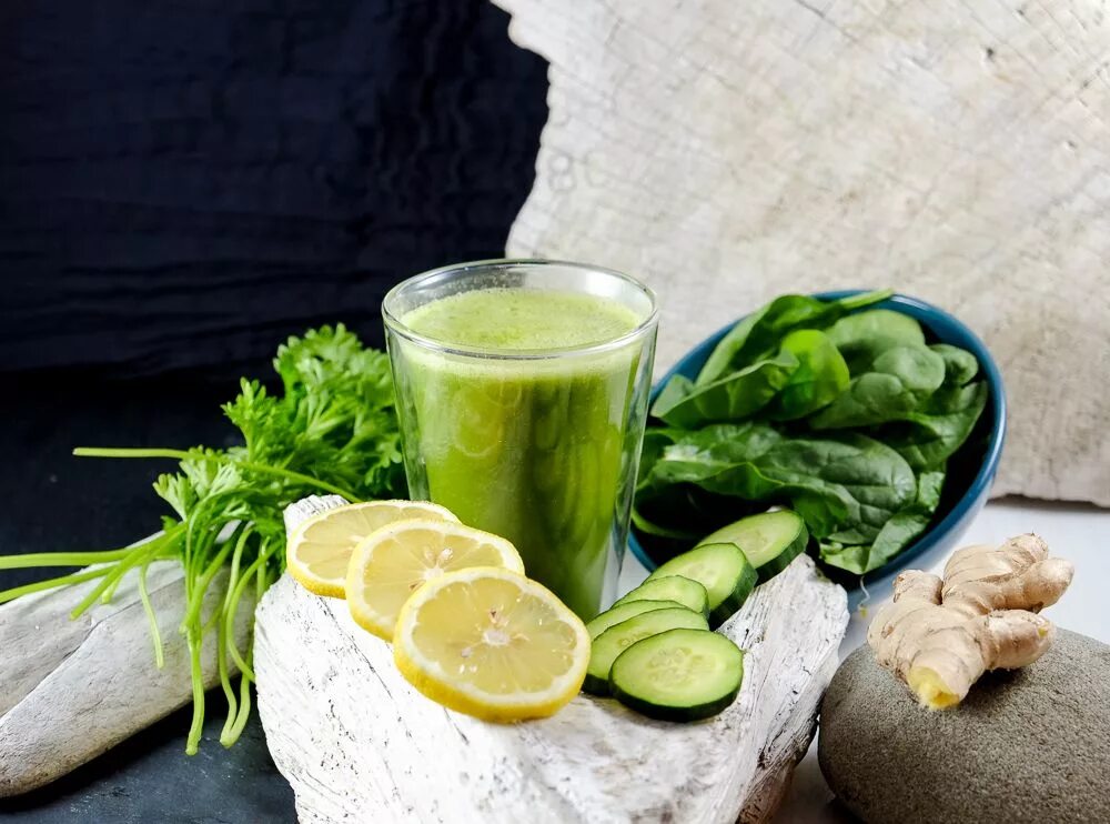 Detox cleanse. Детокс. Зелёный напиток для похудения. Детокс картинки. Вода Сасси.