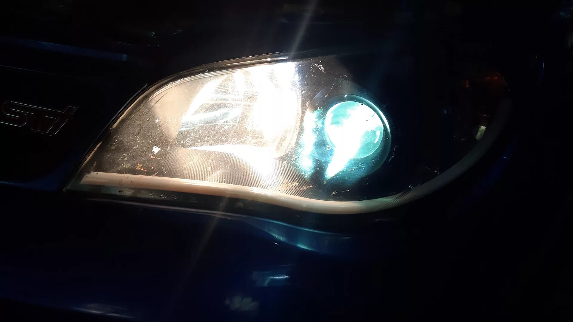 Лампочка ксенон subaru legacy. Ближний свет импреза. Лампа габаритов субару импреза 2000г. Лампочки ближнего света чайзер 100. Лампа ближнего света субару импреза 2003.