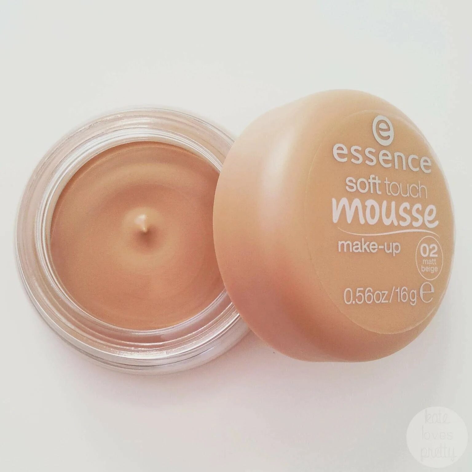 Soft essence. Эссенс мусс тональный. тональный мусс эссенс 01. mousse essence 03. мусс essence soft touch.