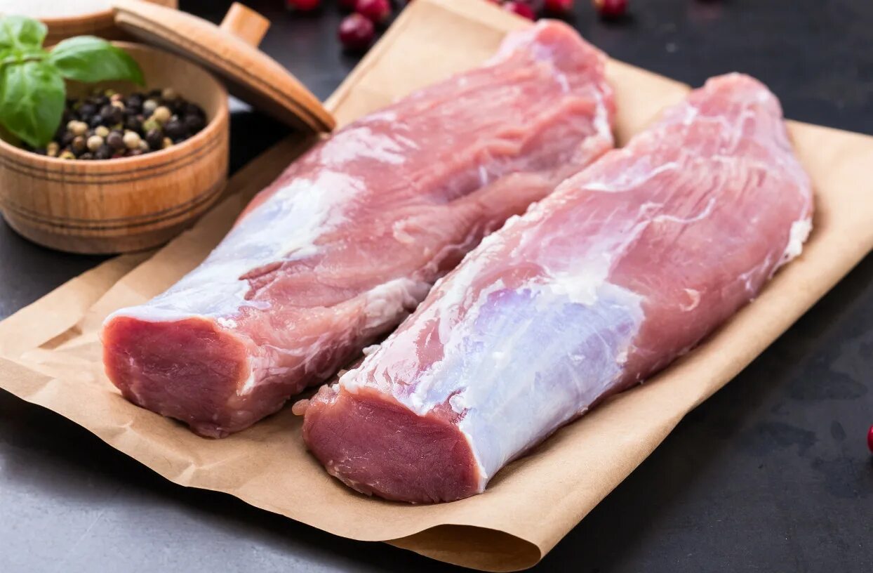 Мясо вырезка свиная. Говяжья вырезка бонфиле. Как называются вырезки мяса. Говядина вырезка. Говядина части туши названия рибай.