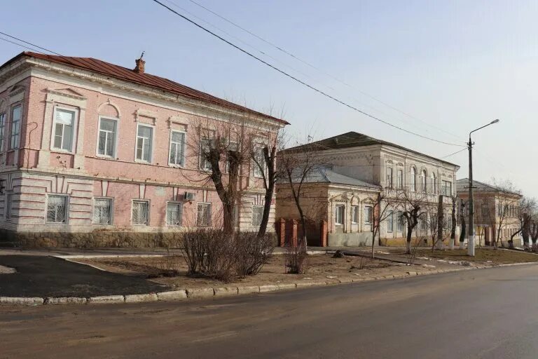 купеческий дом в дубовке волгоградской области. волгоградская область город дубовка улица московская дом 22. детский сад росток сургут. краеведческий музей дубовка волгоградская область. дубовка волгоградская область доходный дом.