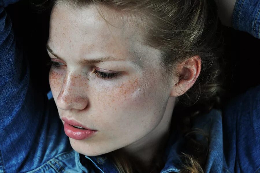 Freckles перевод. Xanthe Wijma. Freckled nose. Freckled_nose Инстаграм.