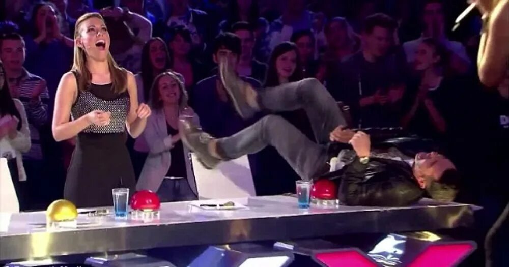 удивили весь зал. судьи плакали от исполнения. удивили весь зал. удивили весь зал. голос дети обезьянки танцующие.