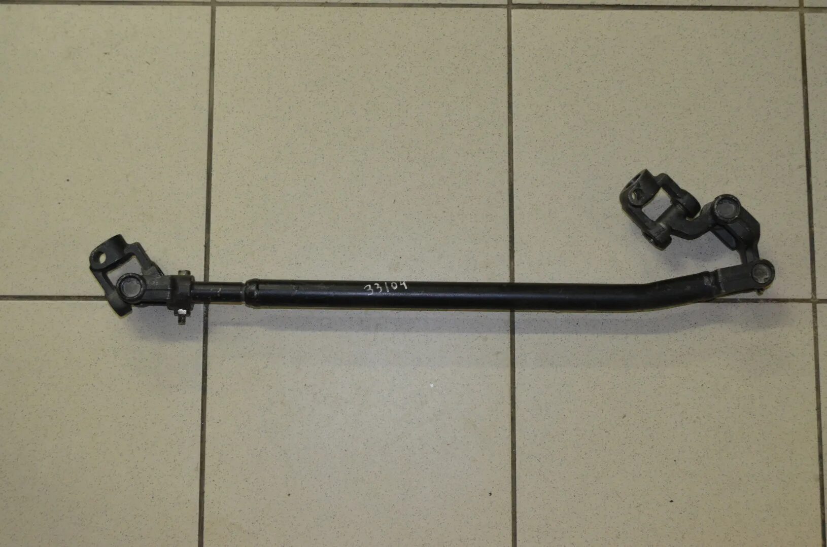 тяга рулевая продольная валдай 33104-3414012. рулевая валдай. рулевой механизм валдай д245. вал карданный рулевой газ 3309. рулевая валдай.